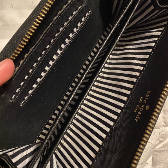 Kate spade wristlet - Picture 3 of 3